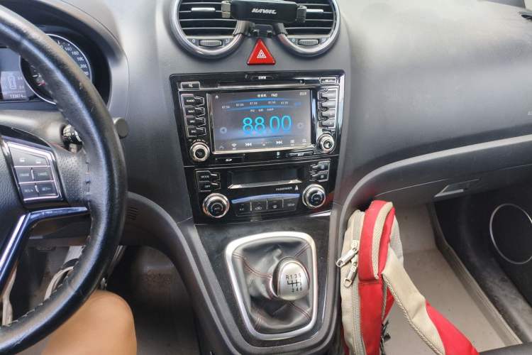 Used Haval H6 2013 Upgraded Model 1.5T Manual 4x4 Elite Version Audio And AC Panel
