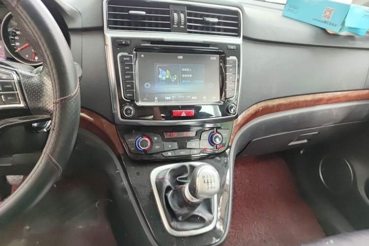 Used Haval H6 2013 Sports Edition 1.5T Manual Two-Wheel Drive Elite Model Audio And AC Panel