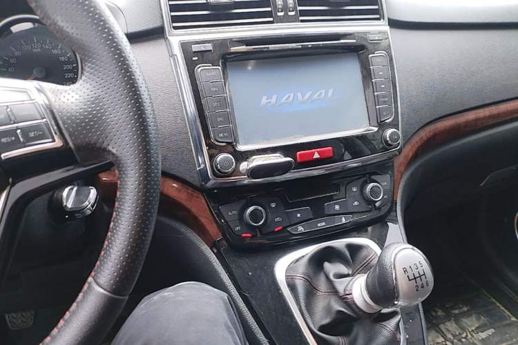 Used Haval H6 2013 Sports Edition 1.5T Manual Two-Wheel Drive Elite Model Audio And AC Panel
