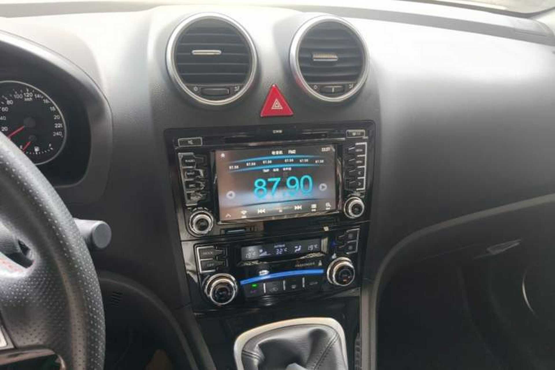 Used Haval H6 2013 Upgraded Model 1.5T Manual Two-Wheel Drive Elite Version Audio And AC Panel