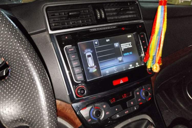 Used Haval H6 2013 Sport Edition 1.5T Manual Two-Wheel Drive Prestige Model Audio And AC Panel
