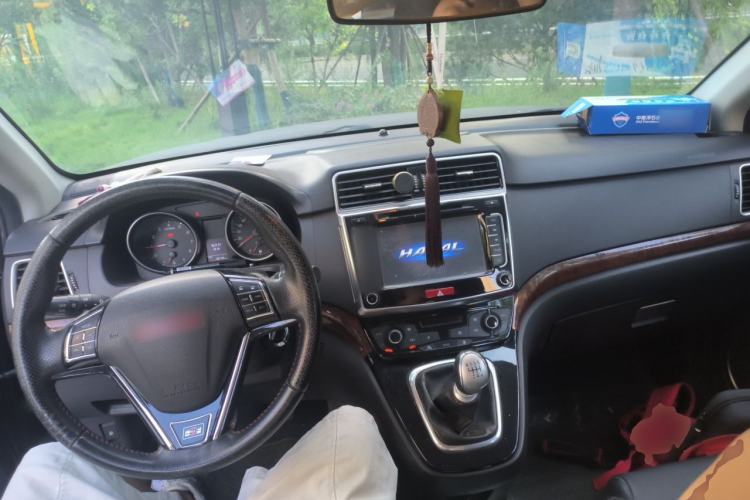 Used Haval H6 2013 Sport Edition 1.5T Manual Two-Wheel Drive Prestige Model Center Console