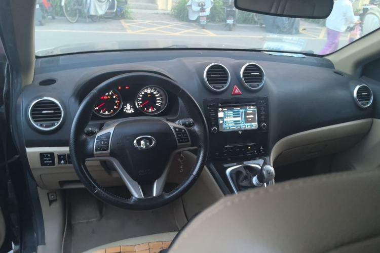Used Haval H6 2013 1.5T Manual 4x4 Prestige Edition Center Console
