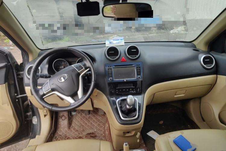 Used Haval H6 2013 1.5T Manual 4x4 Prestige Edition Center Console