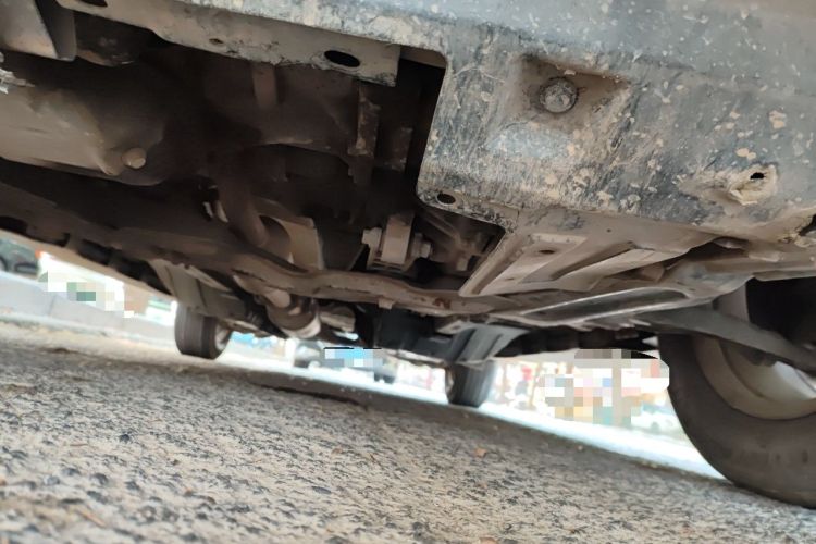 Used Haval H6 2013 Upgraded Model 1.5T Manual Two-Wheel Drive Elite Version Chassis Front