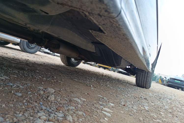 Used Haval H6 2013 Upgraded Model 2.4L Automatic Two-Wheel Drive Elite Version Chassis Front Left