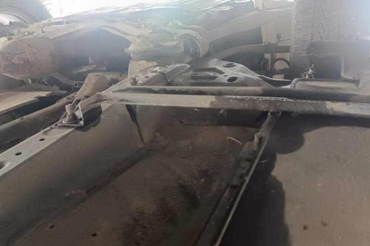 Used Haval H6 2013 Upgraded Model 1.5T Manual Two-Wheel Drive Prestige Version Chassis Front Left
