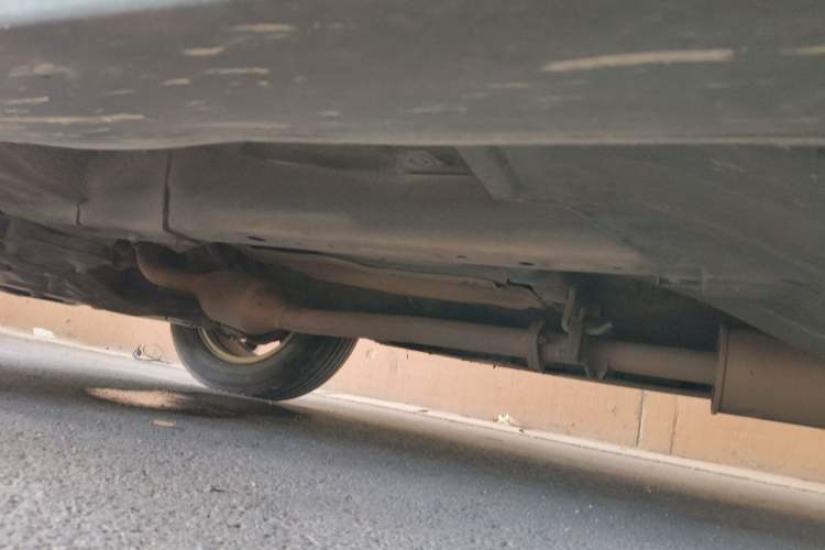 Used Haval H6 2013 Upgraded Model 1.5T Manual Two-Wheel Drive Elite Version Chassis Front Left