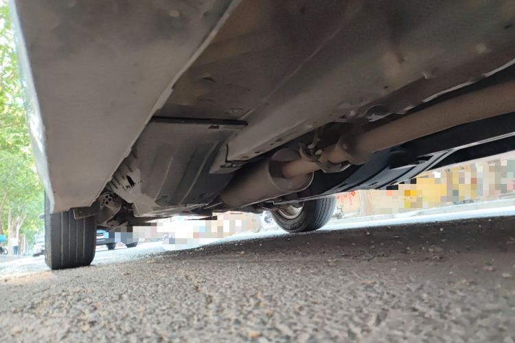 Used Haval H6 2013 Upgraded Model 1.5T Manual Two-Wheel Drive Elite Version Chassis Front Right