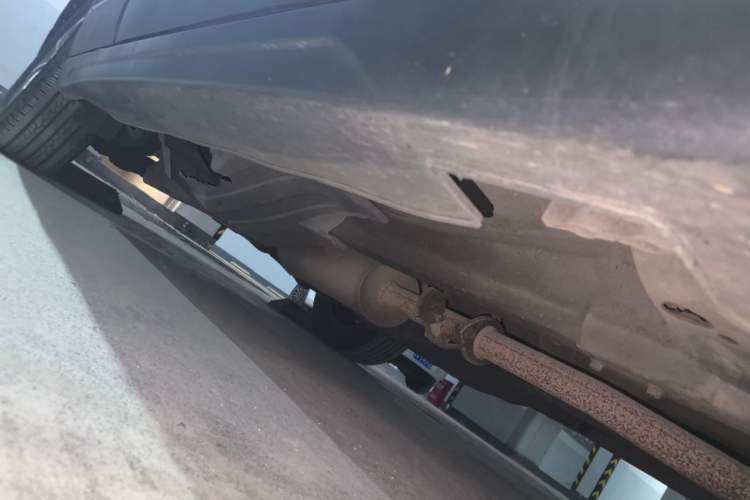 Used Haval H6 2013 Sports Edition 1.5T Manual Two-Wheel Drive Elite Model Chassis Front Right