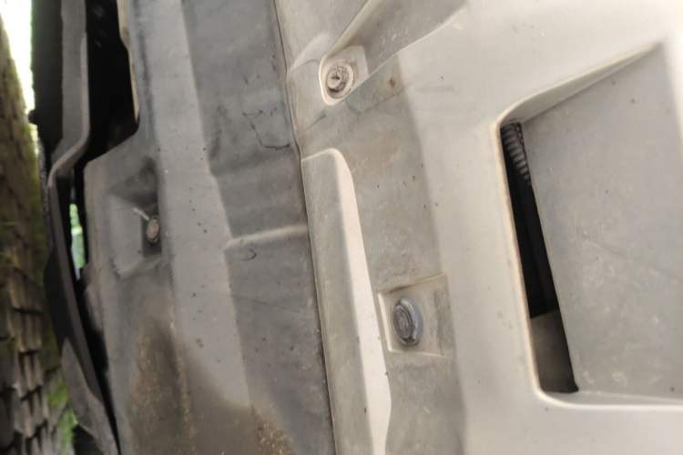 Used Haval H6 2013 Upgraded Model 1.5T Manual Two-Wheel Drive Prestige Version Chassis Front