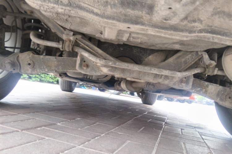 Used Haval H6 2013 Upgraded Model 1.5T Manual Two-Wheel Drive Elite Version Chassis Rear