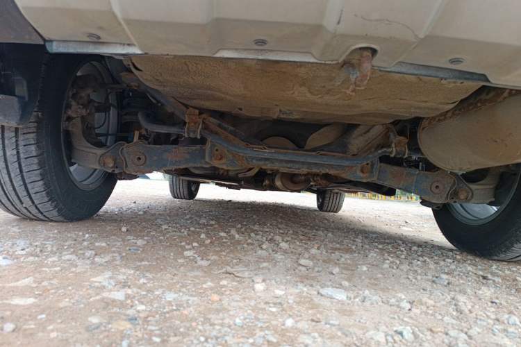 Used Haval H6 2013 Upgraded Model 2.4L Automatic Two-Wheel Drive Elite Version Chassis Rear