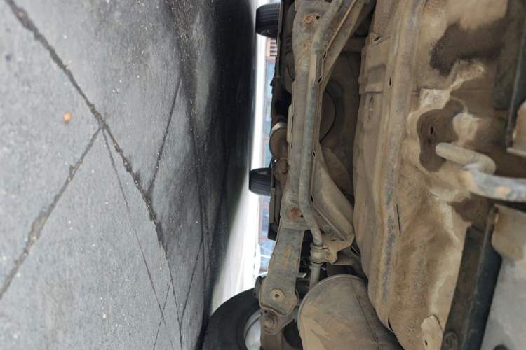 Used Haval H6 2013 Upgraded Model 1.5T Manual Two-Wheel Drive Elite Version Chassis Rear