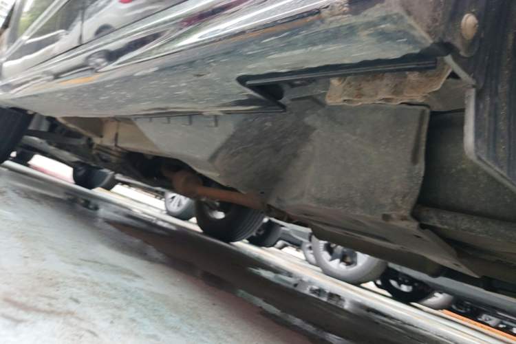 Used Haval H6 2013 Upgraded Model 1.5T Manual Two-Wheel Drive Elite Version Chassis Rear Left