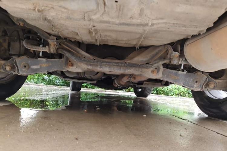 Used Haval H6 2013 Sports Edition 1.5T Manual Two-Wheel Drive Elite Model Chassis Rear