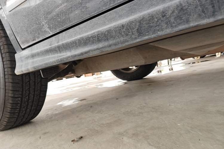 Used Haval H6 2013 Upgraded Model 1.5T Manual Two-Wheel Drive Elite Version Chassis Rear Right