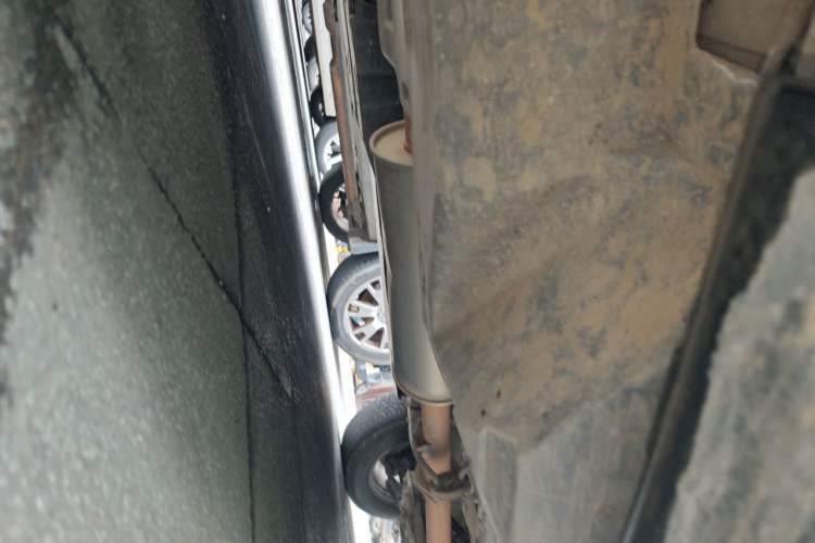 Used Haval H6 2013 Upgraded Model 1.5T Manual Two-Wheel Drive Elite Version Chassis Rear Right
