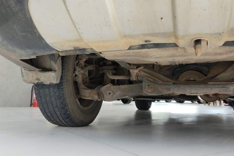 Used Haval H6 2013 Upgraded Model 1.5T Manual Two-Wheel Drive Elite Version Chassis Rear Right