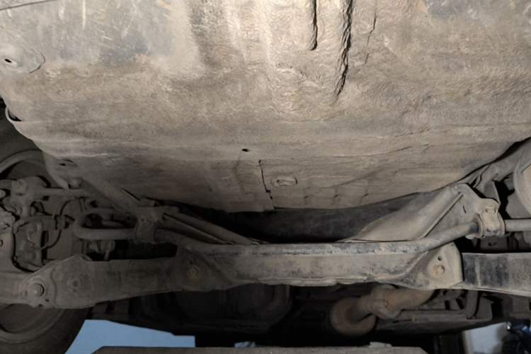 Used Haval H6 2013 Upgraded Model 1.5T Manual Two-Wheel Drive Elite Version Chassis Rear