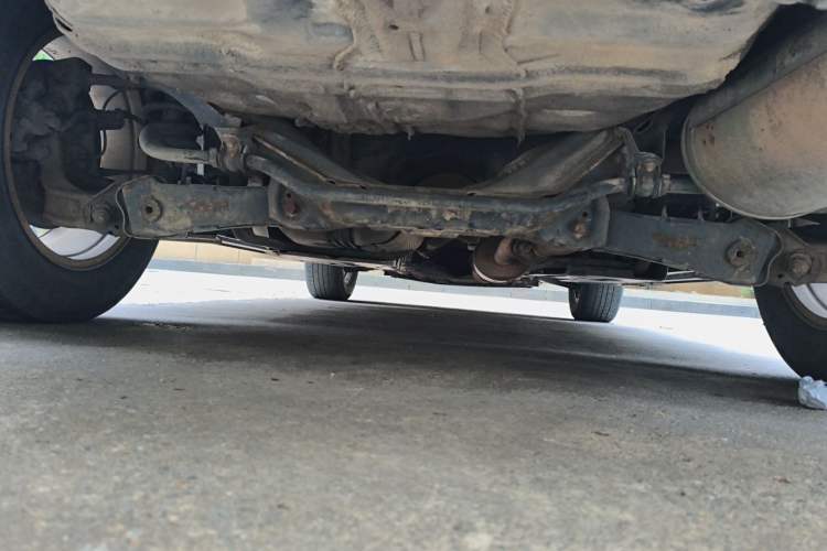 Used Haval H6 2013 Sports Edition 1.5T Manual Two-Wheel Drive Elite Model Chassis Rear
