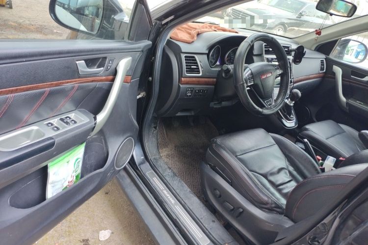 Used Haval H6 2013 Sports Edition 1.5T Manual Two-Wheel Drive Elite Model Driver Seat