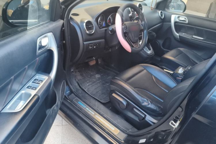 Used Haval H6 2013 Upgraded Model 2.4L Automatic Two-Wheel Drive Elite Version Driver Seat