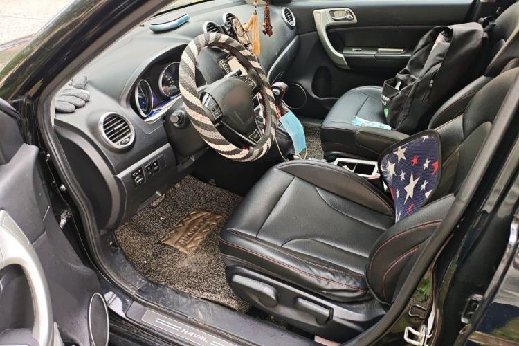 Used Haval H6 2013 Upgraded Model 2.4L Automatic Two-Wheel Drive Elite Version Driver Seat