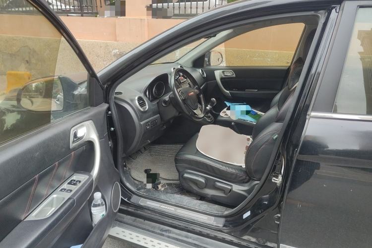 Used Haval H6 2013 Upgraded Model 1.5T Manual Two-Wheel Drive Elite Version Driver Seat