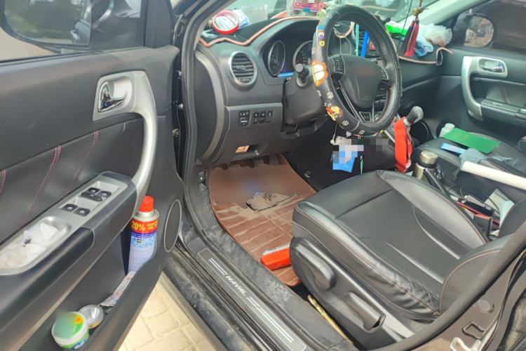 Used Haval H6 2013 Upgraded Model 1.5T Manual Two-Wheel Drive Urban Version Driver Seat