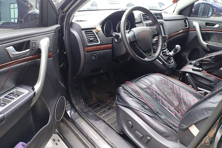Used Haval H6 2013 Sports Edition 1.5T Manual Two-Wheel Drive Elite Model Driver Seat
