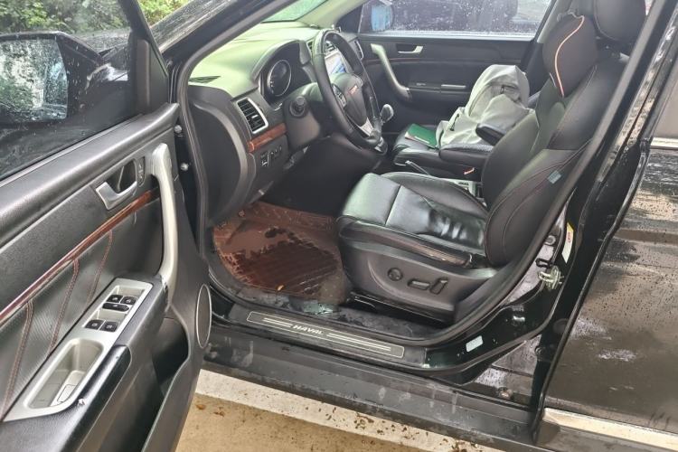 Used Haval H6 2013 Sports Edition 1.5T Manual Two-Wheel Drive Elite Model Driver Seat