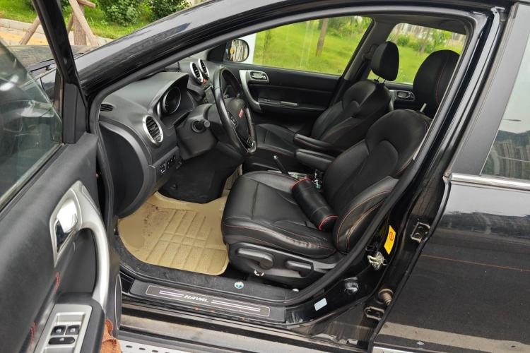 Used Haval H6 2013 Upgraded Model 1.5T Manual Two-Wheel Drive Elite Version Driver Seat