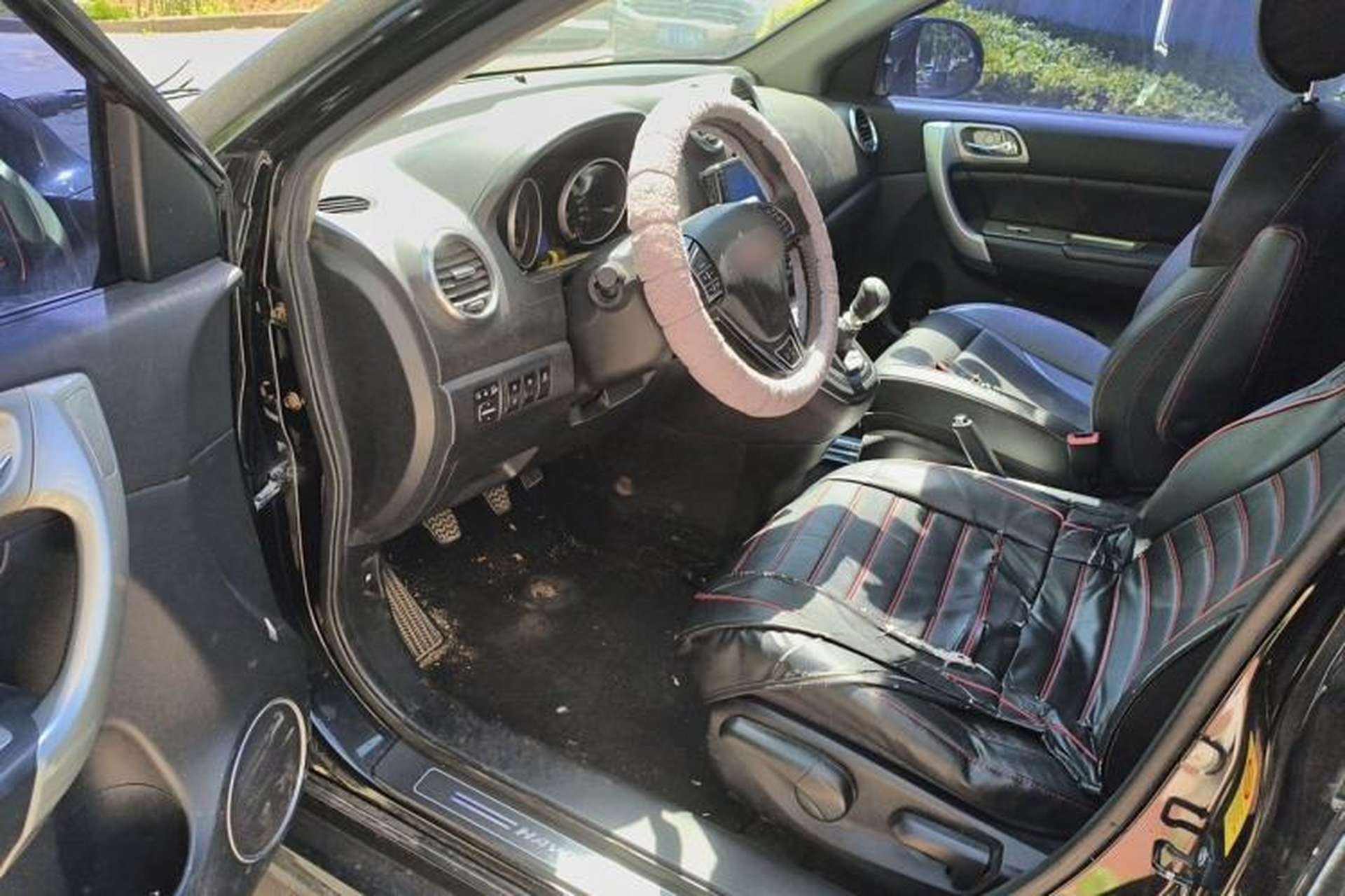 Used Haval H6 2013 Upgraded Model 1.5T Manual Two-Wheel Drive Elite Version Driver Seat