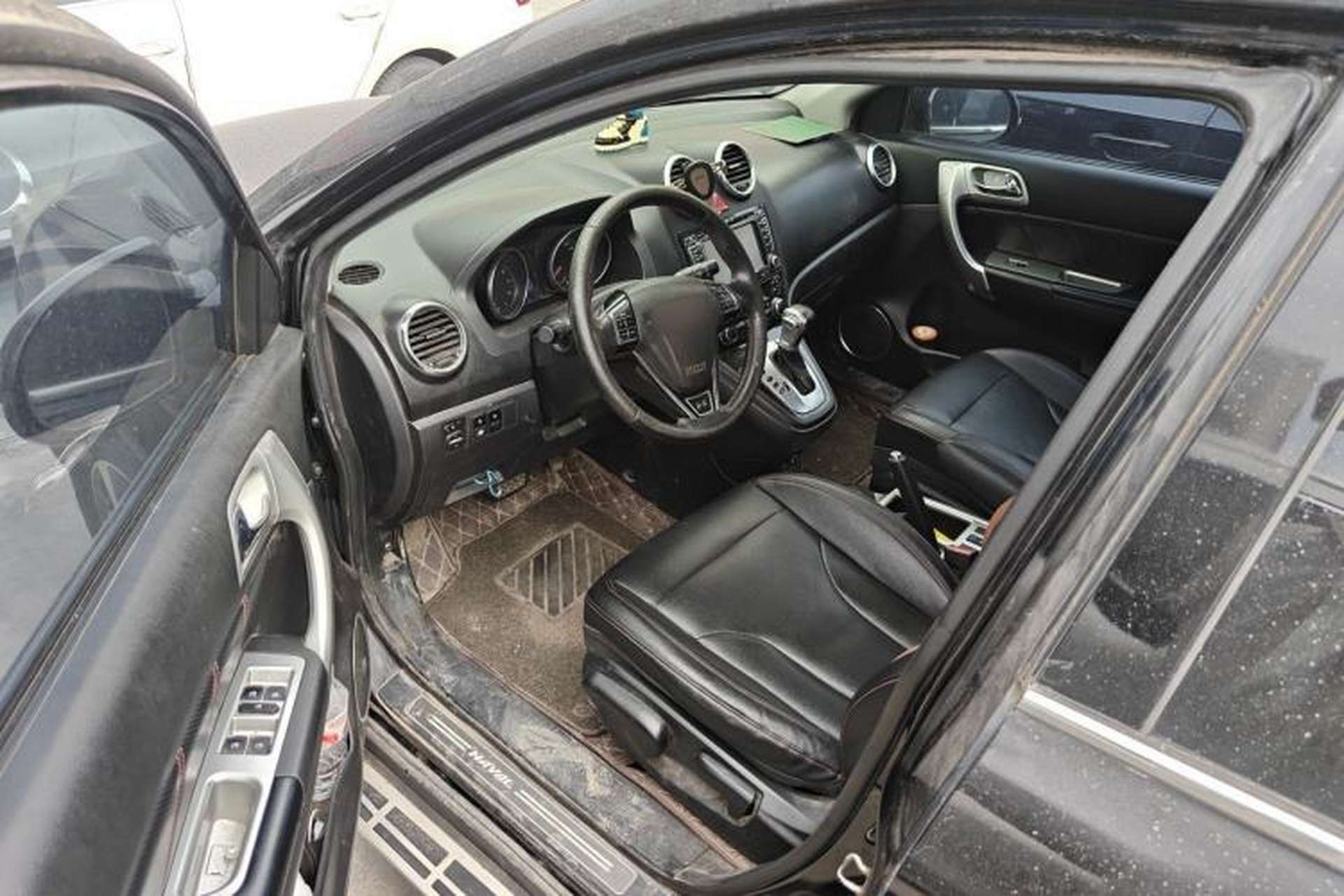 Used Haval H6 2013 Upgraded Model 2.4L Automatic Two-Wheel Drive Elite Version Driver Seat