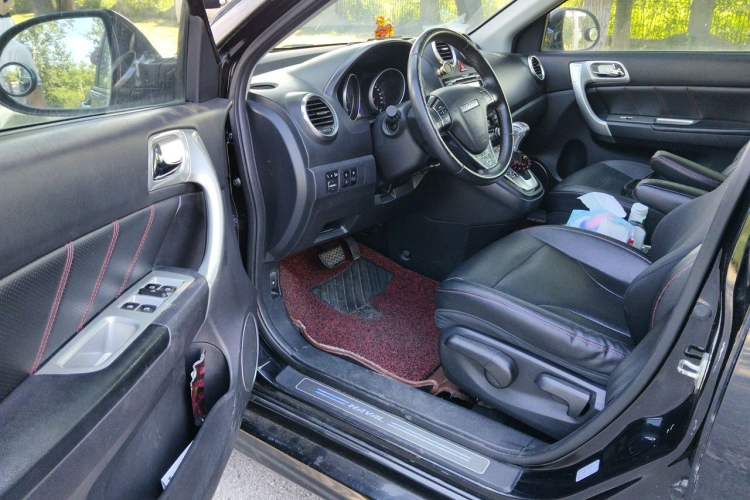 Used Haval H6 2013 Upgraded Model 2.4L Automatic Two-Wheel Drive Elite Version Driver Seat