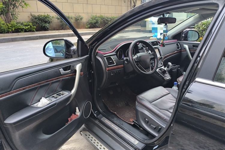 Used Haval H6 2013 Sports Edition 1.5T Manual Two-Wheel Drive Elite Model Driver Seat