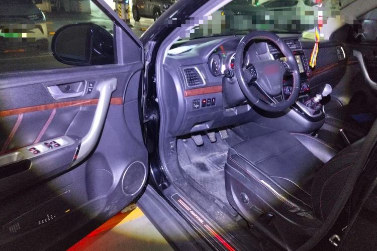 Used Haval H6 2013 Sport Edition 1.5T Manual Two-Wheel Drive Prestige Model Driver Seat
