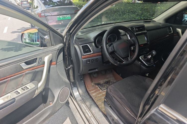 Used Haval H6 2013 Sport Edition 1.5T Manual Two-Wheel Drive Prestige Model Driver Seat