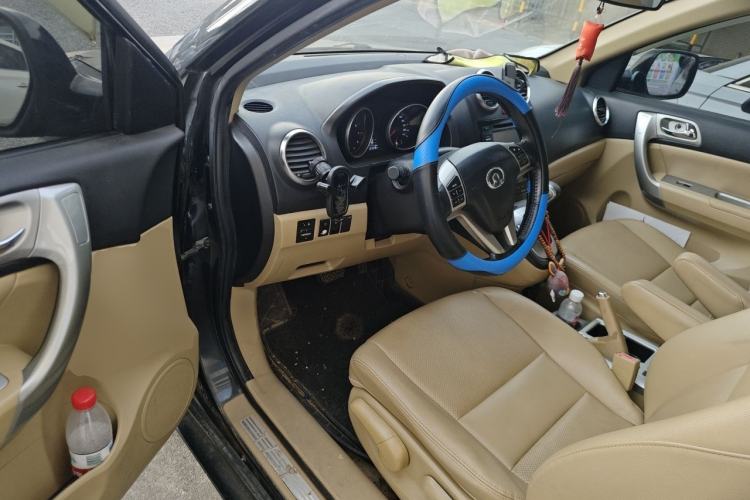 Used Haval H6 2013 Upgraded Model 2.4L Automatic Two-Wheel Drive Elite Version Driver Seat
