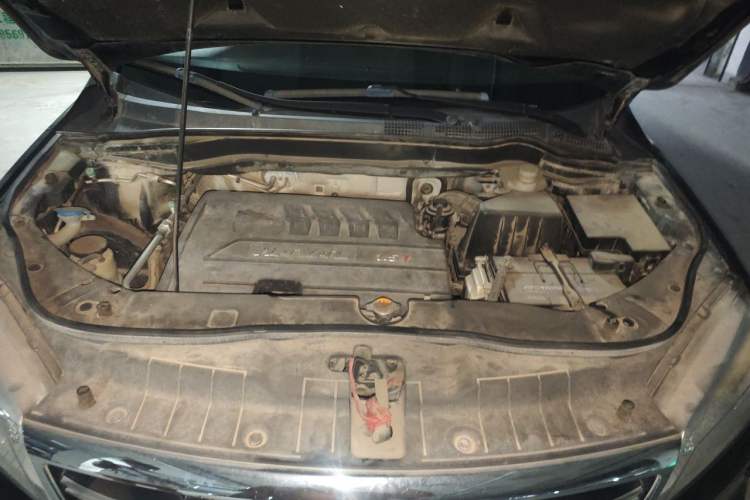 Used Haval H6 2013 Sport Edition 1.5T Manual Two-Wheel Drive Prestige Model Engine Bay