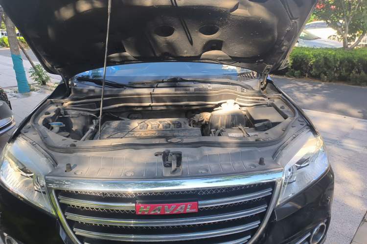 Used Haval H6 2013 Sport Edition 1.5T Manual Two-Wheel Drive Prestige Model Engine Bay