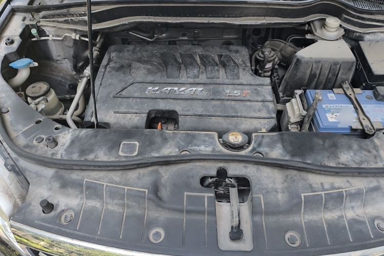 Used Haval H6 2013 Sports Edition 1.5T Manual Two-Wheel Drive Elite Model Engine Bay