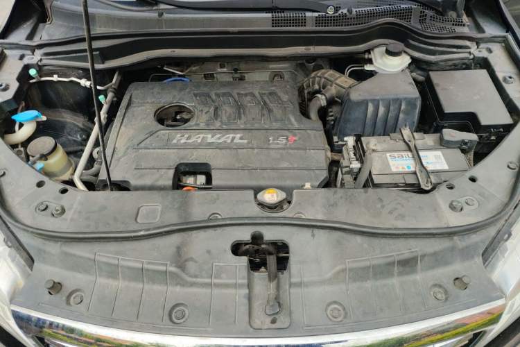 Used Haval H6 2013 Sports Edition 1.5T Manual Two-Wheel Drive Elite Model Engine Bay