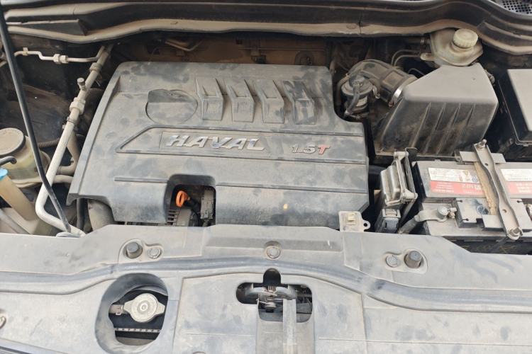 Used Haval H6 2013 Upgraded Model 1.5T Manual Two-Wheel Drive Elite Version Engine Bay