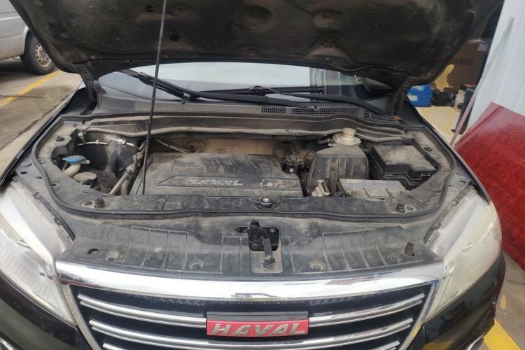 Used Haval H6 2013 Sport Edition 1.5T Manual 4x4 Elite Model Engine Bay