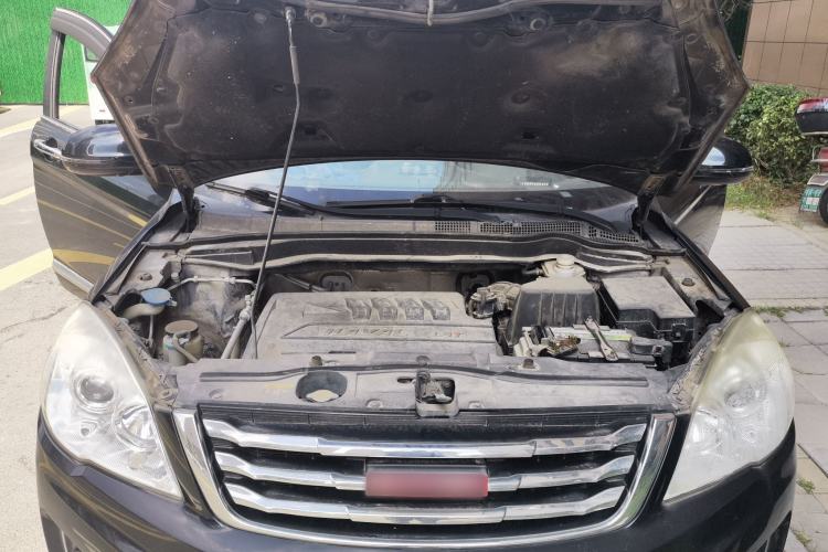 Used Haval H6 2013 Upgraded Model 1.5T Manual Two-Wheel Drive Elite Version Engine Bay