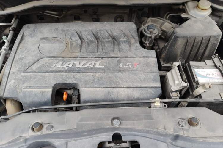 Used Haval H6 2013 Upgraded Model 1.5T Manual Two-Wheel Drive Elite Version Engine Bay