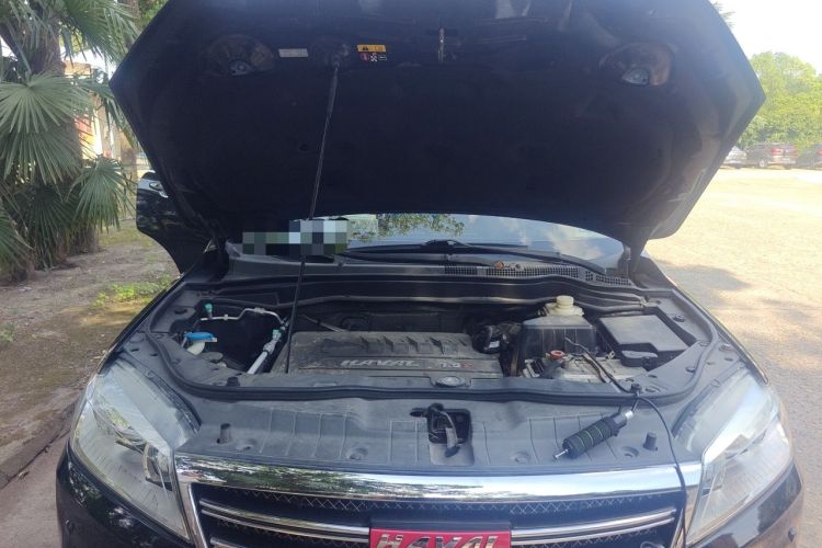 Used Haval H6 2013 Sports Edition 1.5T Manual Two-Wheel Drive Elite Model Engine Bay