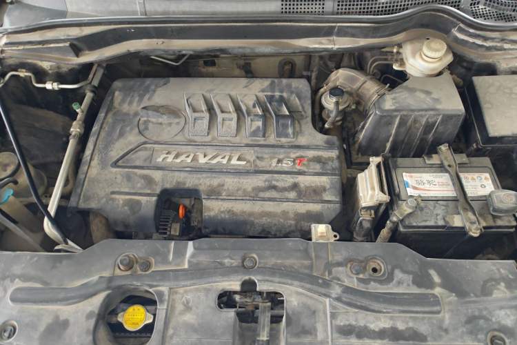 Used Haval H6 2013 Upgraded Model 1.5T Manual Two-Wheel Drive Elite Version Engine Bay